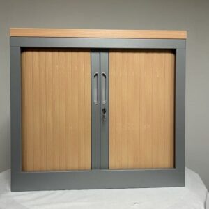 ARMOIRE A RIDEAUX HB COLORIS CHENE FONCE AVEC TOP 40 MM CORPS GRIS METAL